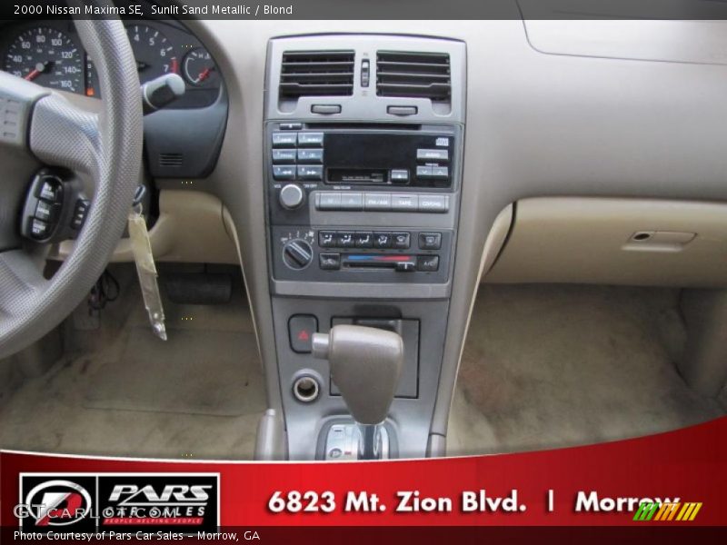 Sunlit Sand Metallic / Blond 2000 Nissan Maxima SE