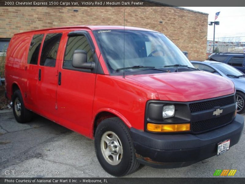 Front 3/4 View of 2003 Express 1500 Cargo Van