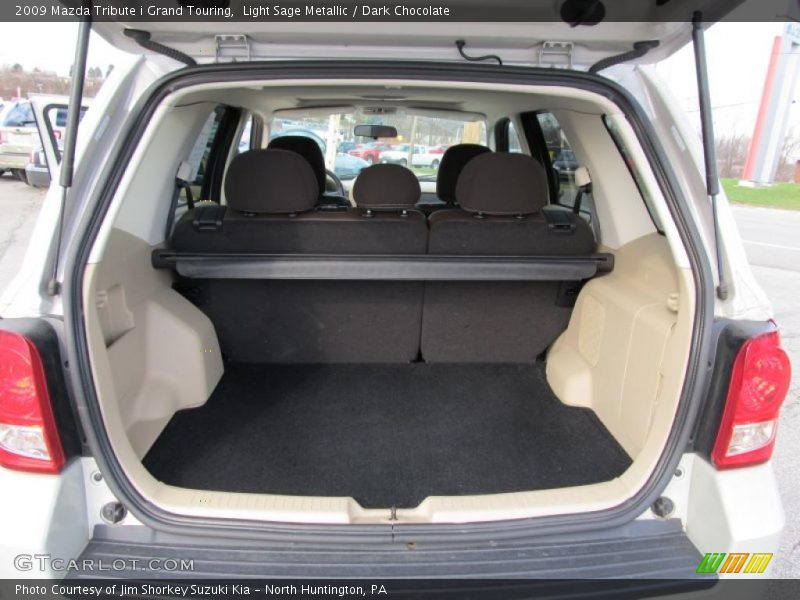  2009 Tribute i Grand Touring Trunk