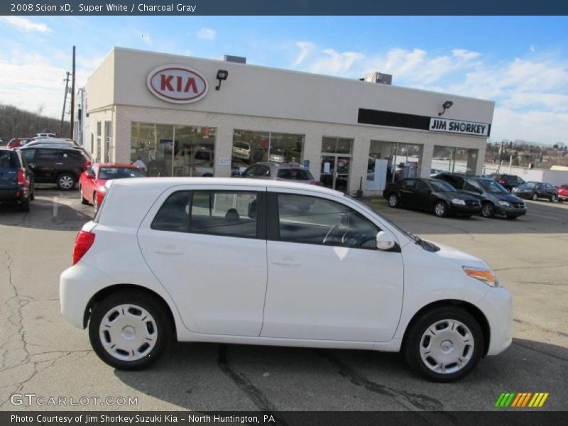 Super White / Charcoal Gray 2008 Scion xD