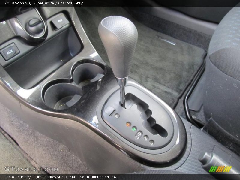 Super White / Charcoal Gray 2008 Scion xD