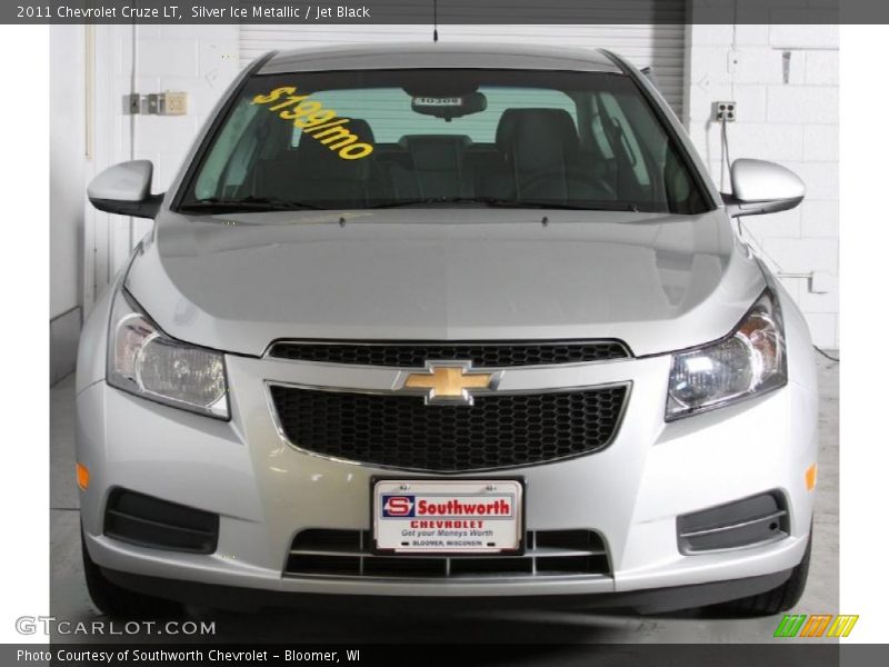 Silver Ice Metallic / Jet Black 2011 Chevrolet Cruze LT