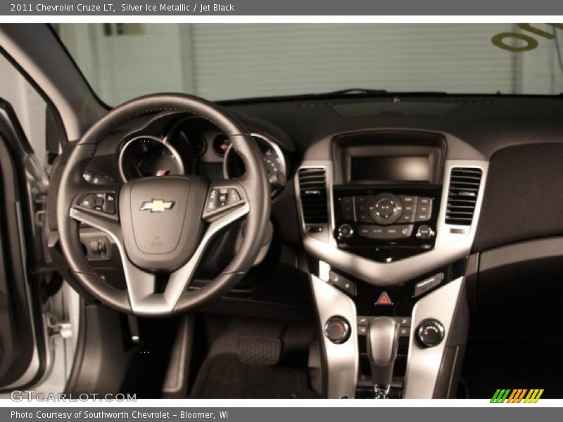 Silver Ice Metallic / Jet Black 2011 Chevrolet Cruze LT