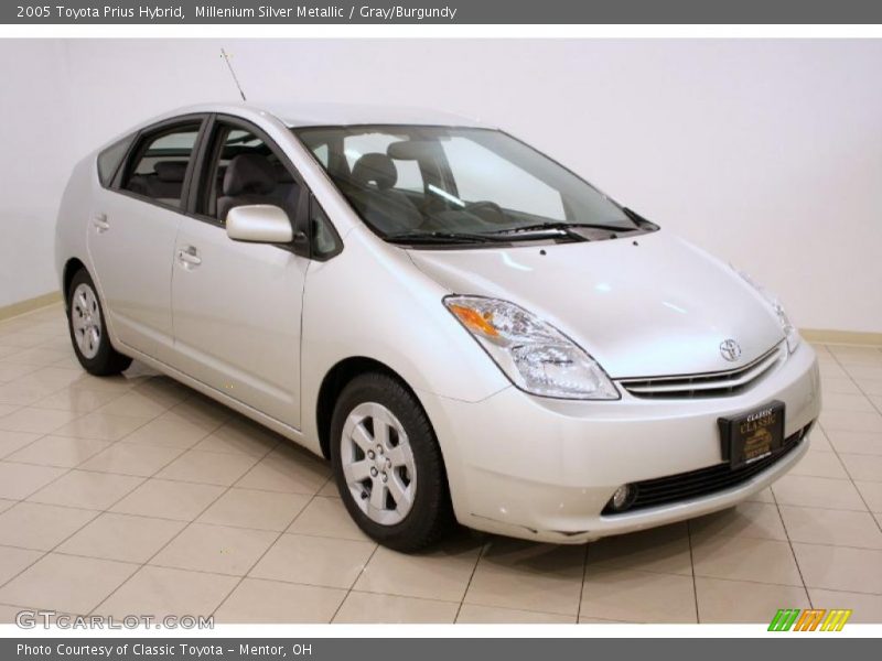 Millenium Silver Metallic / Gray/Burgundy 2005 Toyota Prius Hybrid