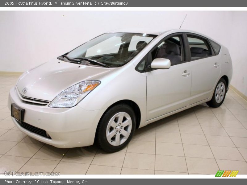 Millenium Silver Metallic / Gray/Burgundy 2005 Toyota Prius Hybrid