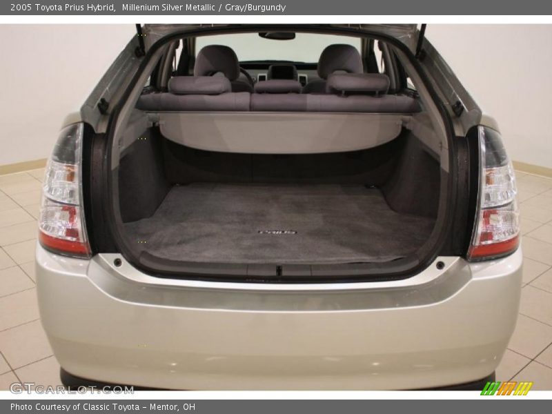 Millenium Silver Metallic / Gray/Burgundy 2005 Toyota Prius Hybrid