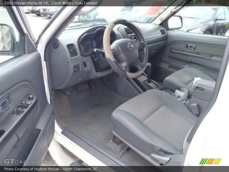 Cloud White / Gray Celadon 2002 Nissan Xterra XE V6