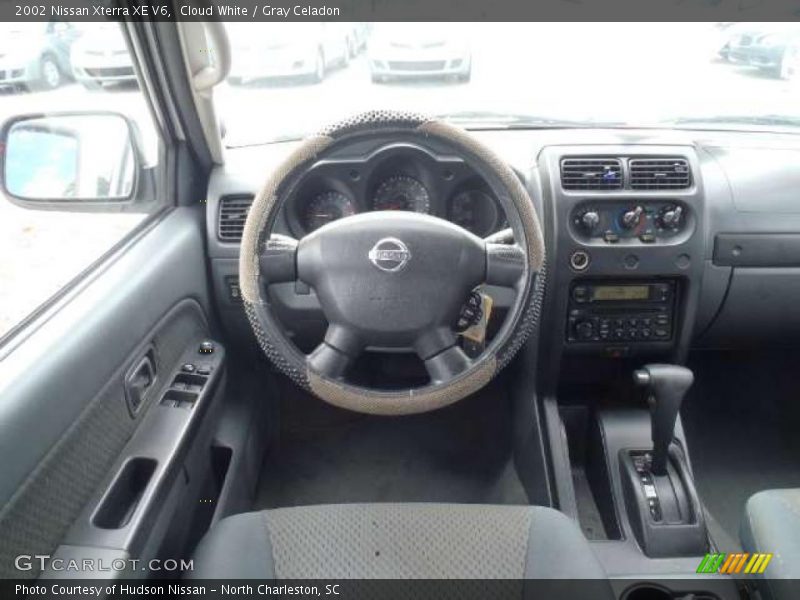 Cloud White / Gray Celadon 2002 Nissan Xterra XE V6