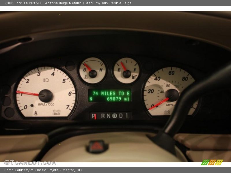 Arizona Beige Metallic / Medium/Dark Pebble Beige 2006 Ford Taurus SEL