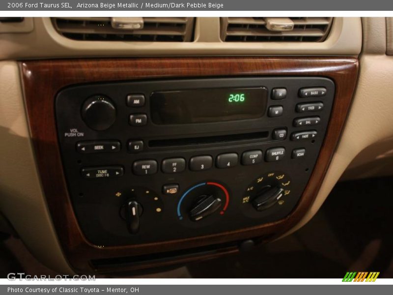 Arizona Beige Metallic / Medium/Dark Pebble Beige 2006 Ford Taurus SEL