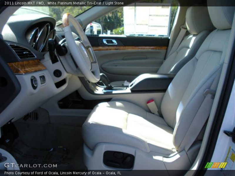White Platinum Metallic Tri-Coat / Light Stone 2011 Lincoln MKT FWD