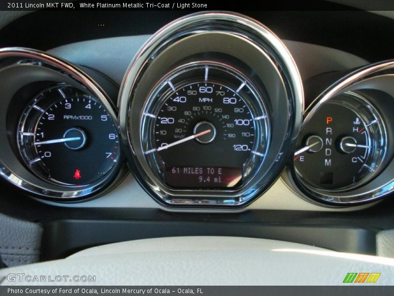 White Platinum Metallic Tri-Coat / Light Stone 2011 Lincoln MKT FWD