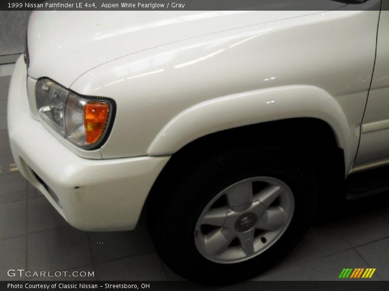 Aspen White Pearlglow / Gray 1999 Nissan Pathfinder LE 4x4