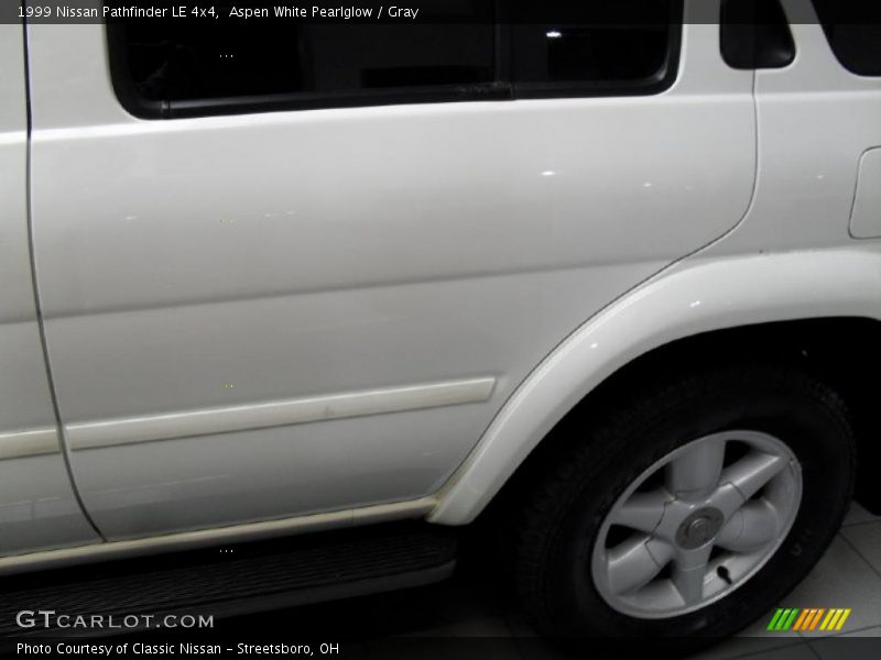 Aspen White Pearlglow / Gray 1999 Nissan Pathfinder LE 4x4