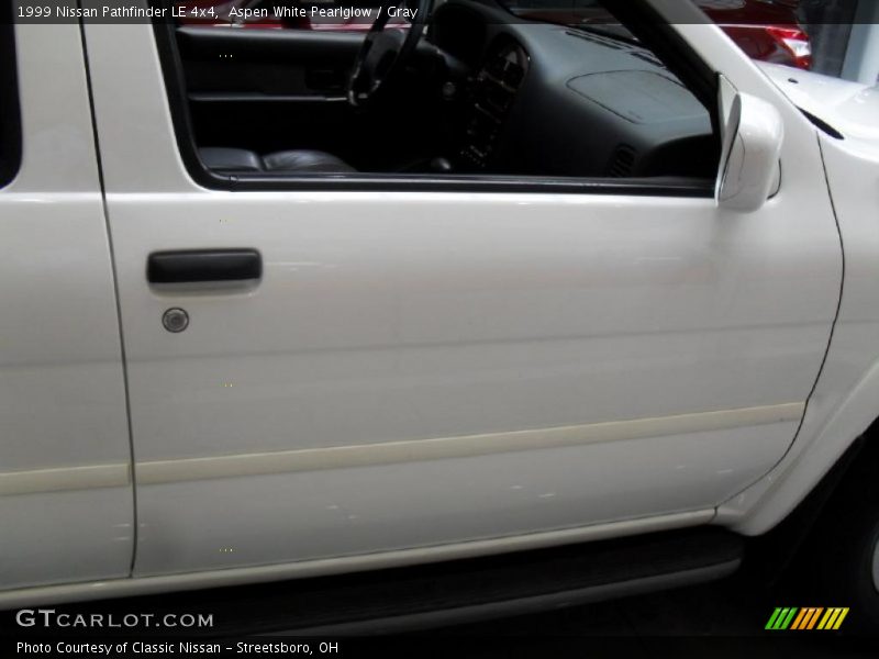 Aspen White Pearlglow / Gray 1999 Nissan Pathfinder LE 4x4