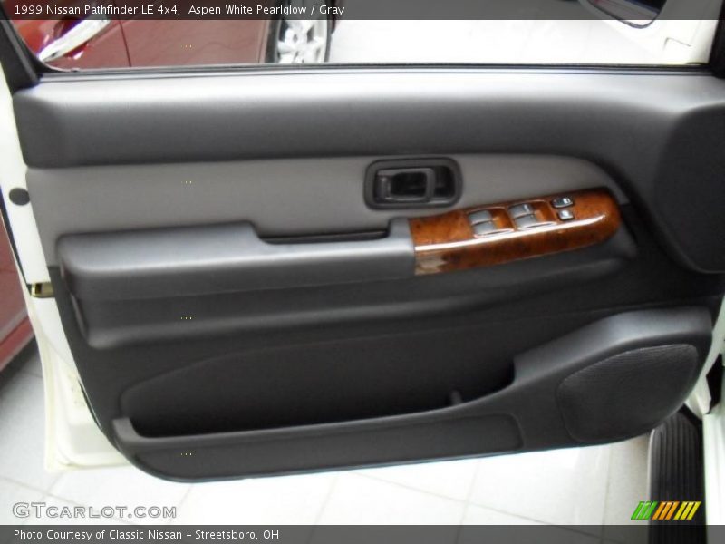 Aspen White Pearlglow / Gray 1999 Nissan Pathfinder LE 4x4