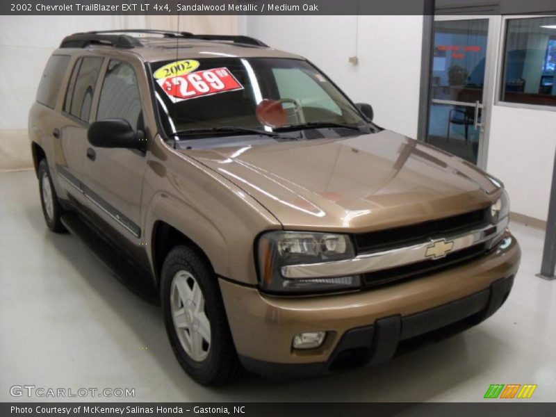 Front 3/4 View of 2002 TrailBlazer EXT LT 4x4