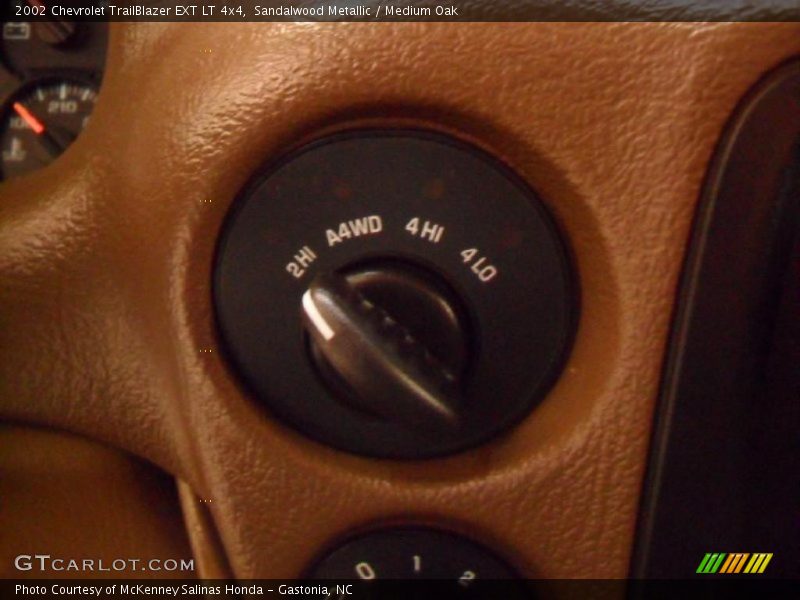 Sandalwood Metallic / Medium Oak 2002 Chevrolet TrailBlazer EXT LT 4x4