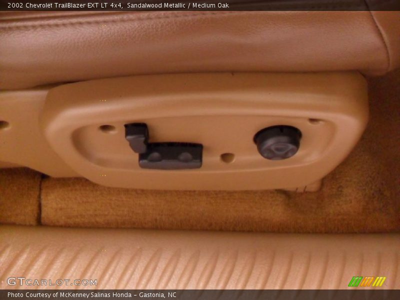 Sandalwood Metallic / Medium Oak 2002 Chevrolet TrailBlazer EXT LT 4x4