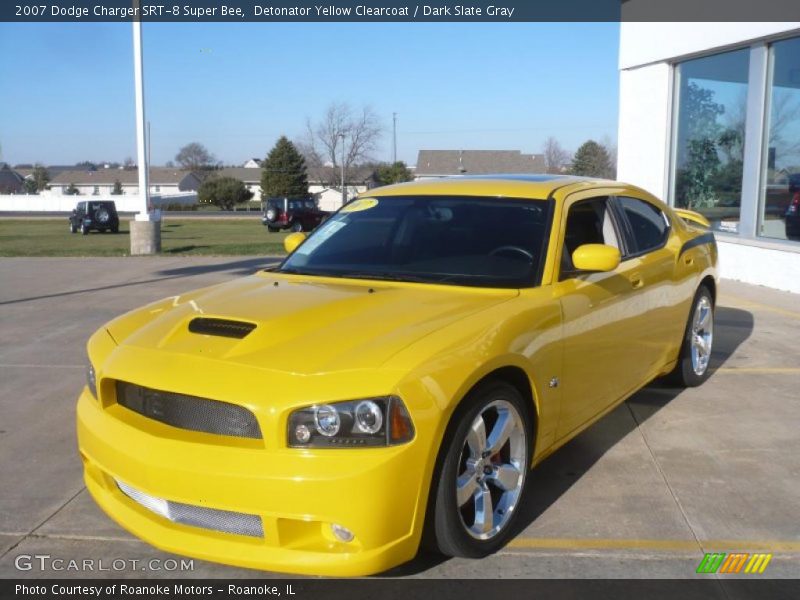 Front 3/4 View of 2007 Charger SRT-8 Super Bee
