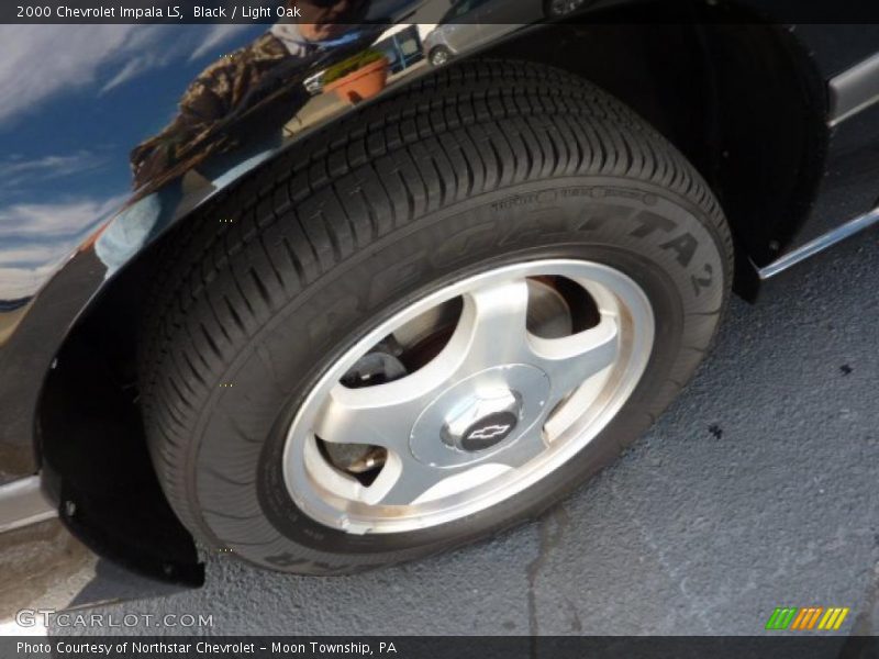 Black / Light Oak 2000 Chevrolet Impala LS
