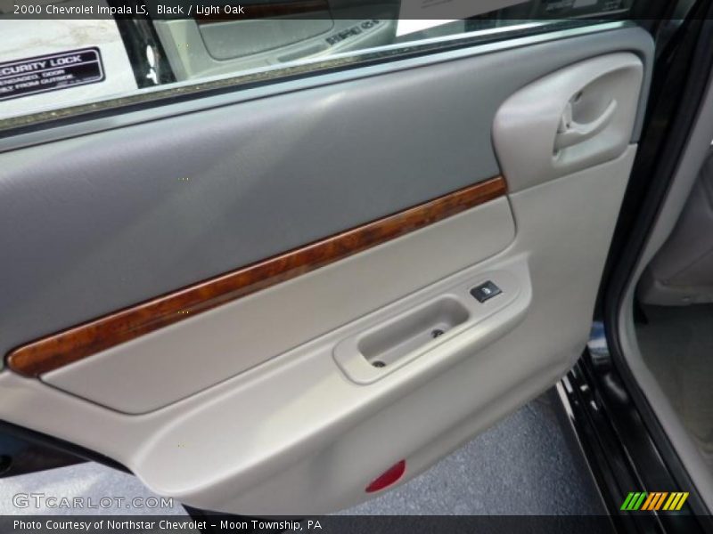 Black / Light Oak 2000 Chevrolet Impala LS