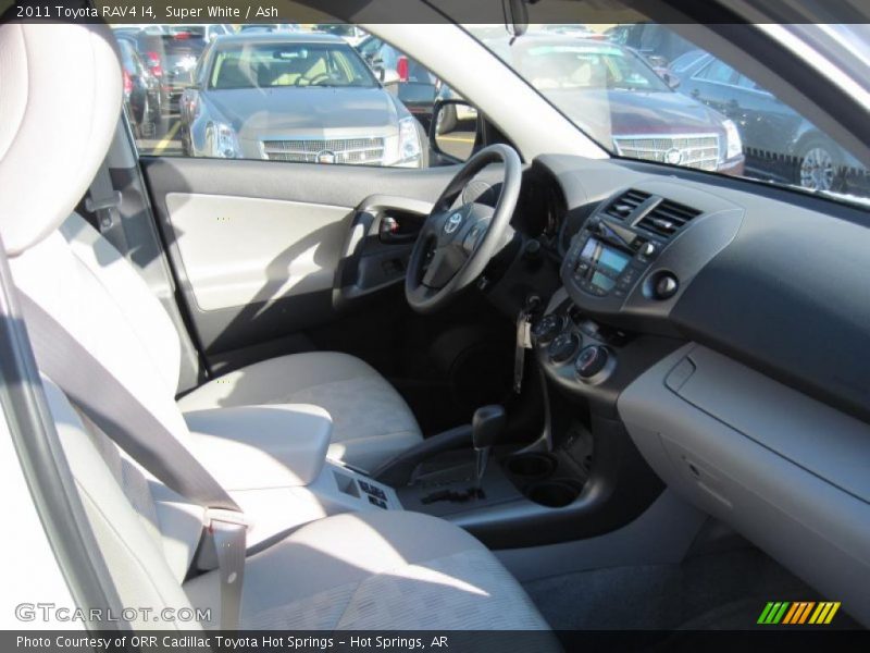Super White / Ash 2011 Toyota RAV4 I4