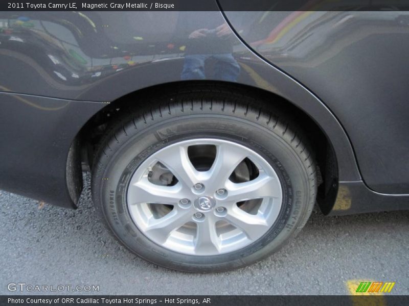 Magnetic Gray Metallic / Bisque 2011 Toyota Camry LE