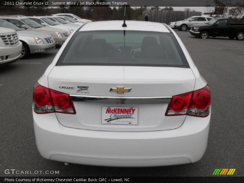 Summit White / Jet Black/Medium Titanium 2011 Chevrolet Cruze LS