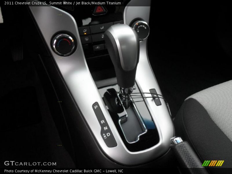 Summit White / Jet Black/Medium Titanium 2011 Chevrolet Cruze LS