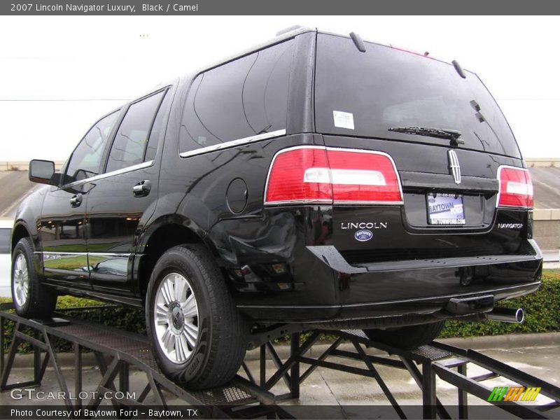 Black / Camel 2007 Lincoln Navigator Luxury
