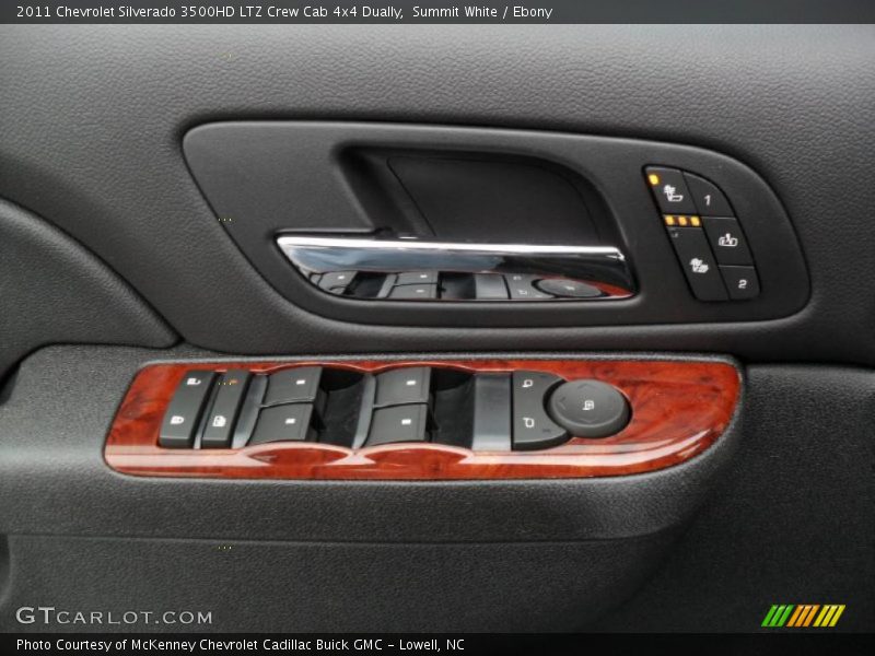 Controls of 2011 Silverado 3500HD LTZ Crew Cab 4x4 Dually