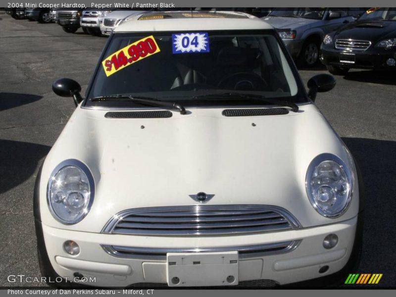 Pepper White / Panther Black 2004 Mini Cooper Hardtop