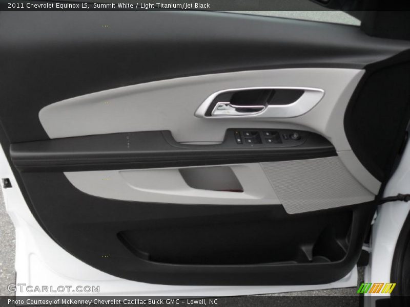 Summit White / Light Titanium/Jet Black 2011 Chevrolet Equinox LS