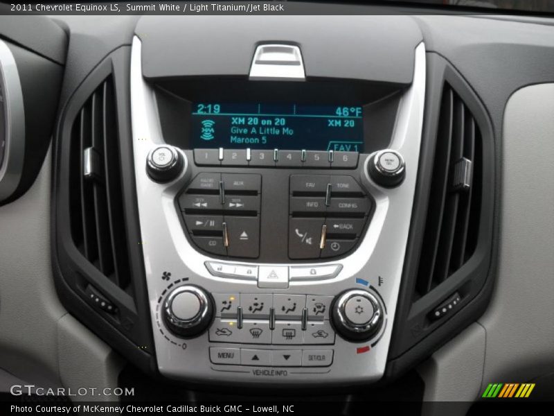 Summit White / Light Titanium/Jet Black 2011 Chevrolet Equinox LS