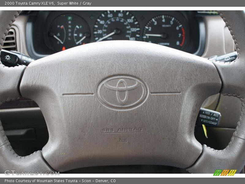 Super White / Gray 2000 Toyota Camry XLE V6