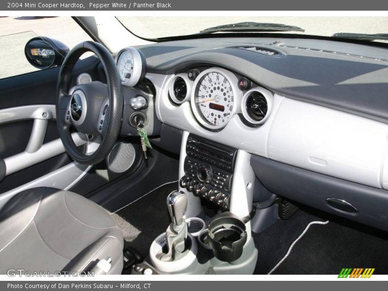 Pepper White / Panther Black 2004 Mini Cooper Hardtop