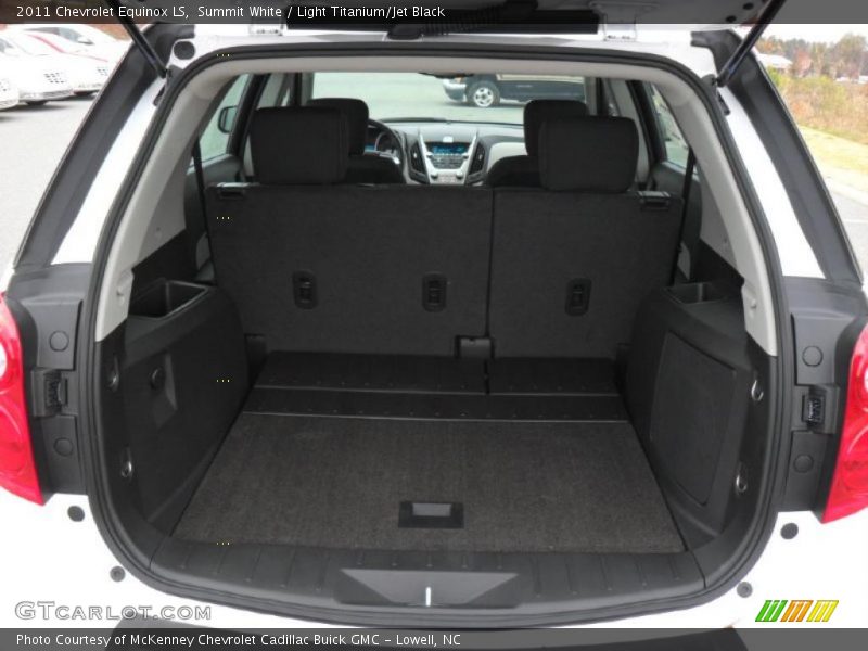 Summit White / Light Titanium/Jet Black 2011 Chevrolet Equinox LS