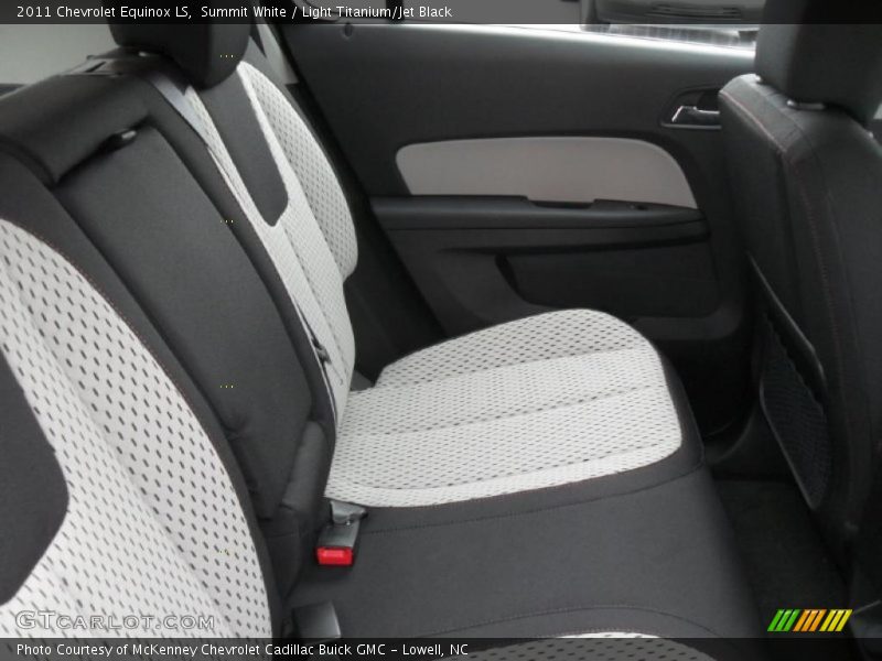 Summit White / Light Titanium/Jet Black 2011 Chevrolet Equinox LS
