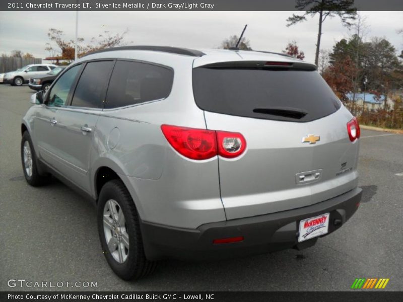 Silver Ice Metallic / Dark Gray/Light Gray 2011 Chevrolet Traverse LT