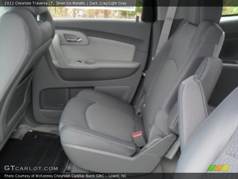 Silver Ice Metallic / Dark Gray/Light Gray 2011 Chevrolet Traverse LT