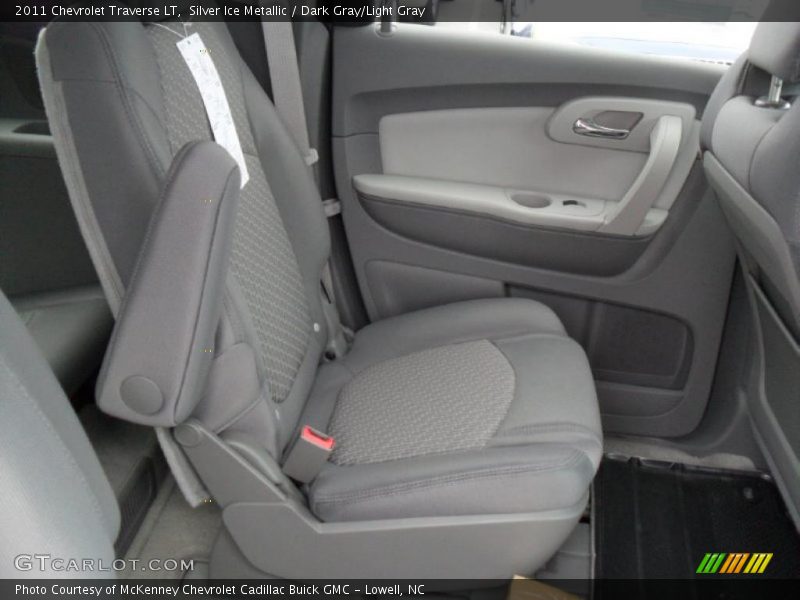Silver Ice Metallic / Dark Gray/Light Gray 2011 Chevrolet Traverse LT
