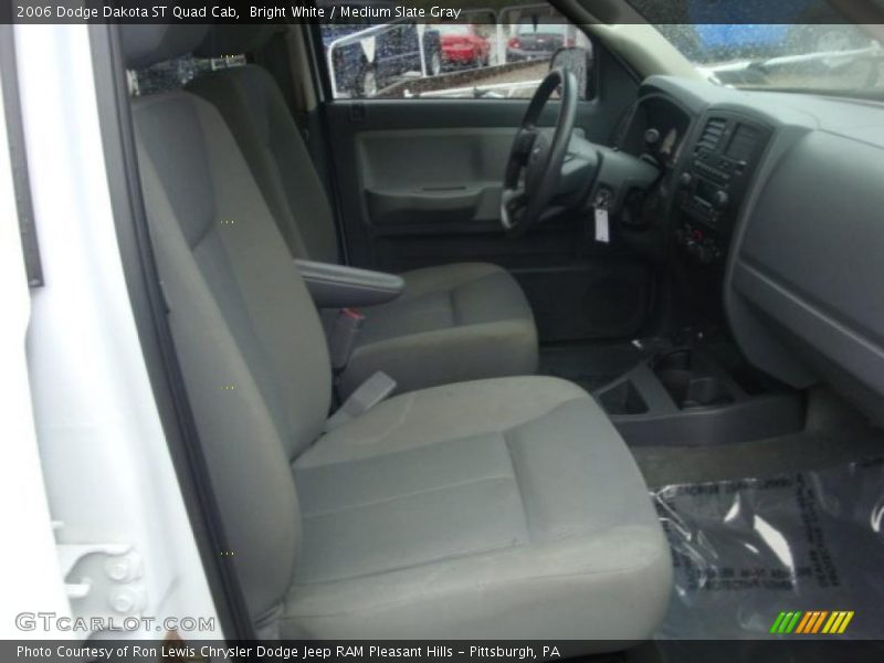 Bright White / Medium Slate Gray 2006 Dodge Dakota ST Quad Cab