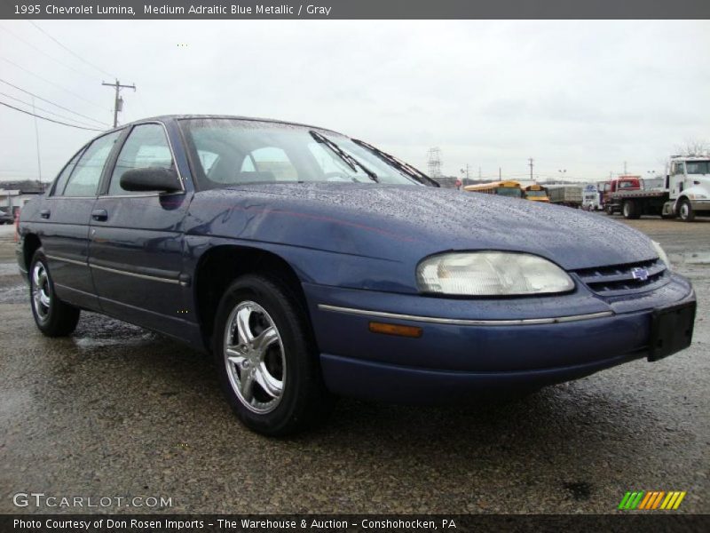 Front 3/4 View of 1995 Lumina 