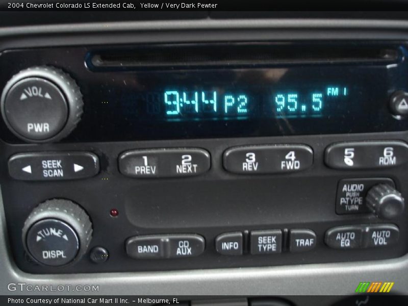 Controls of 2004 Colorado LS Extended Cab