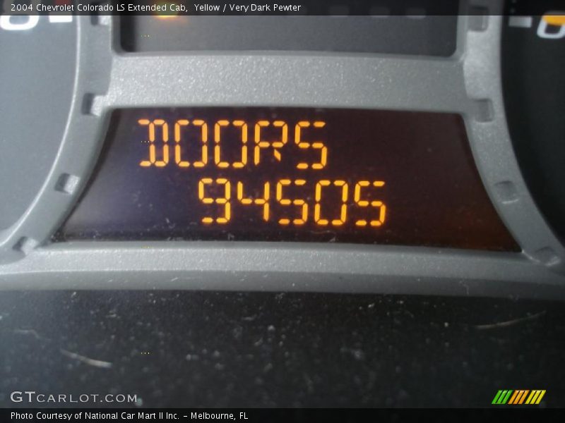 Yellow / Very Dark Pewter 2004 Chevrolet Colorado LS Extended Cab