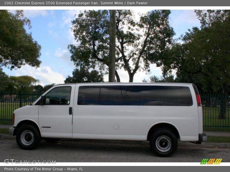 Summit White / Dark Pewter 2002 Chevrolet Express 3500 Extended Passenger Van