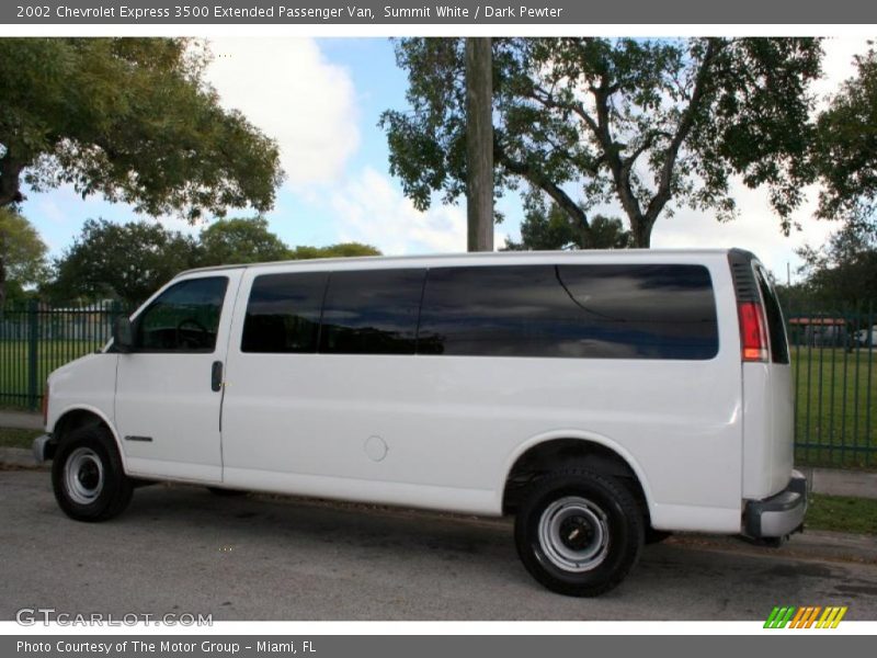 Summit White / Dark Pewter 2002 Chevrolet Express 3500 Extended Passenger Van
