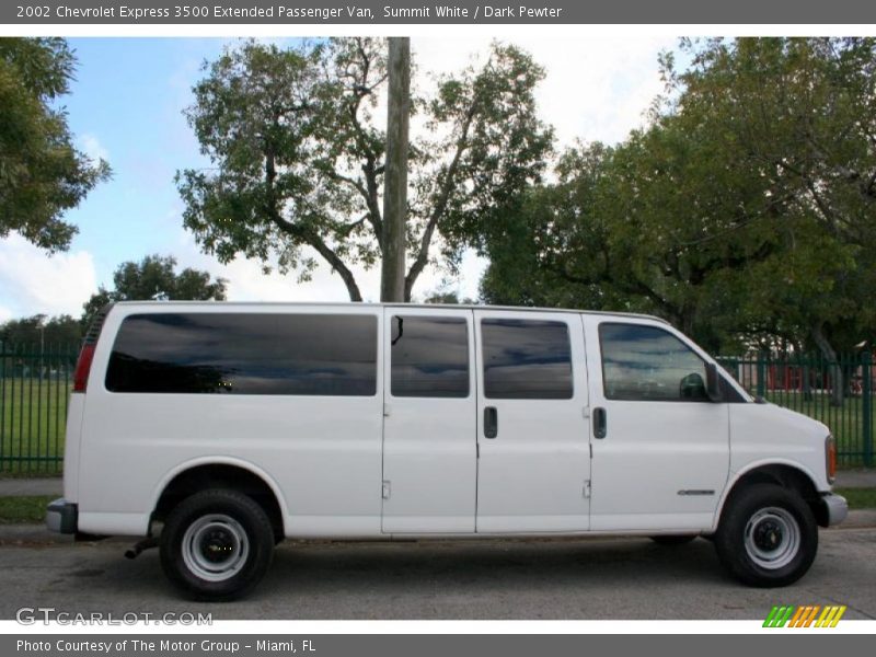 Summit White / Dark Pewter 2002 Chevrolet Express 3500 Extended Passenger Van