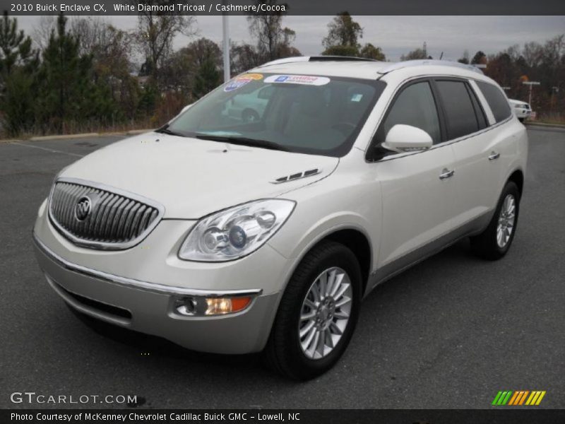 Front 3/4 View of 2010 Enclave CX